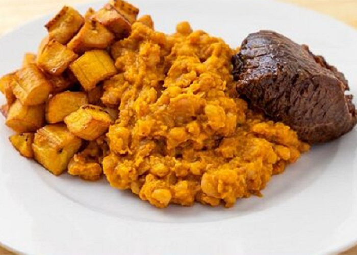 Porridge Beans with Plantain